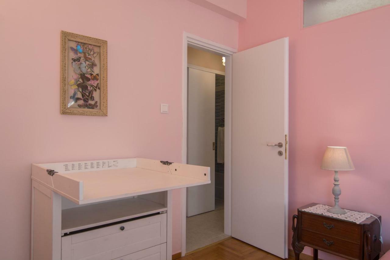 Lovely Apartment In เอเธนส์ ภายนอก รูปภาพ