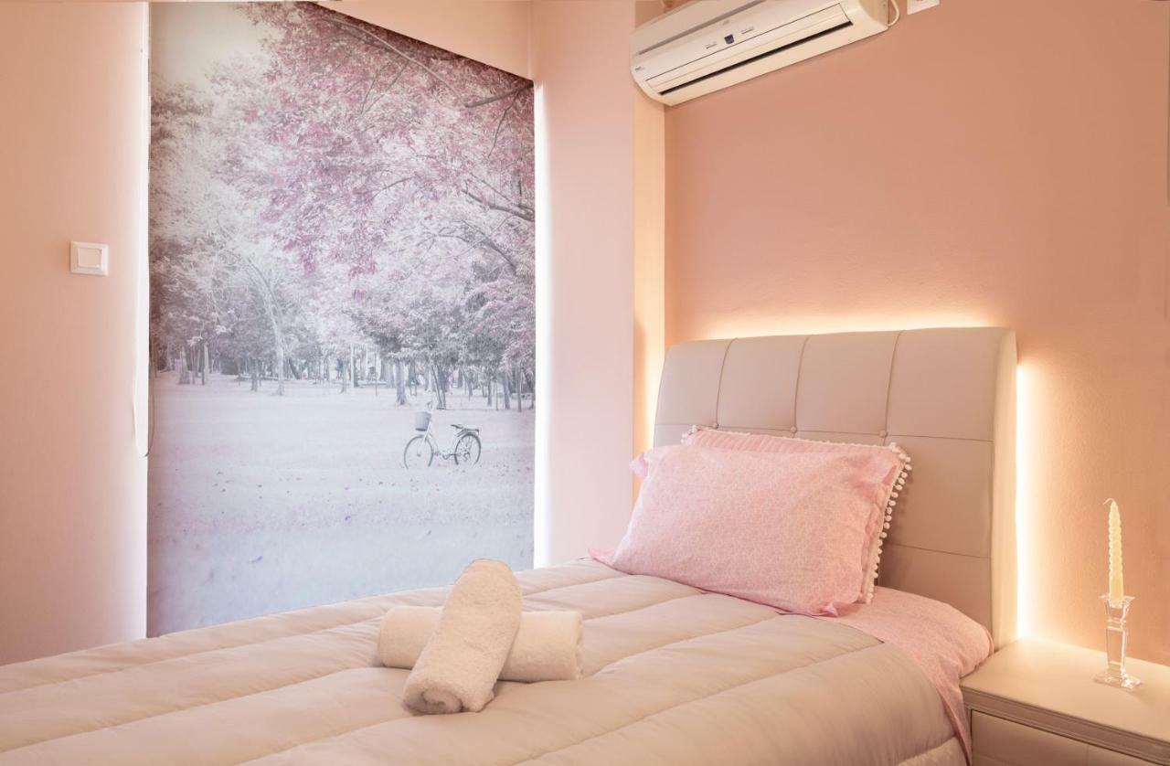 Lovely Apartment In เอเธนส์ ภายนอก รูปภาพ